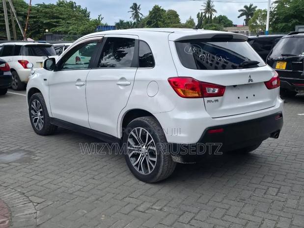 Mitsubishi RVR 2015 Off white