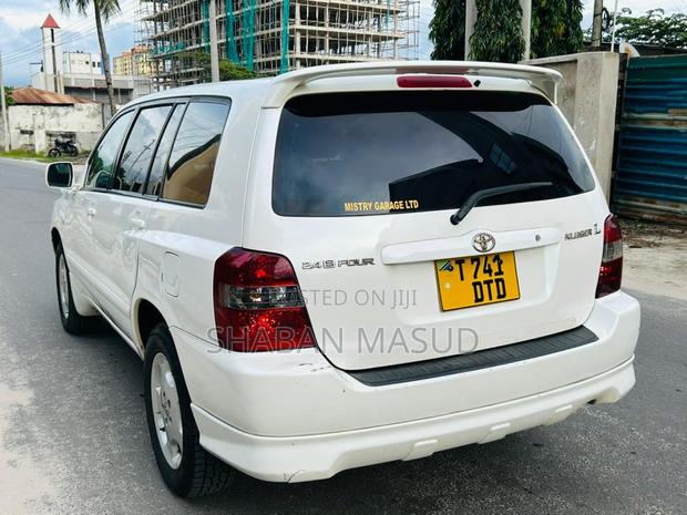 Toyota Kluger 2006 White