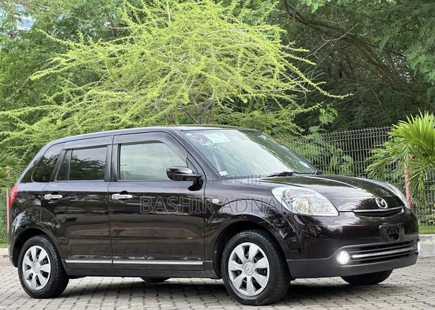Mazda Verisa 2010 Black