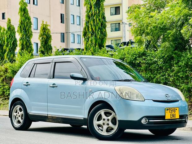 Mazda Verisa 2010 Blue