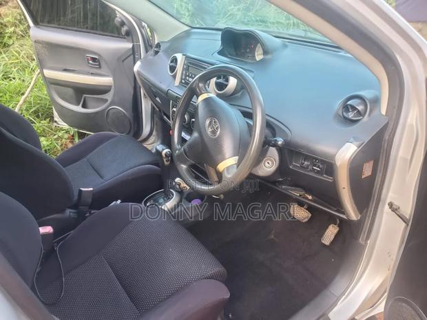 Toyota IST 2005 Silver