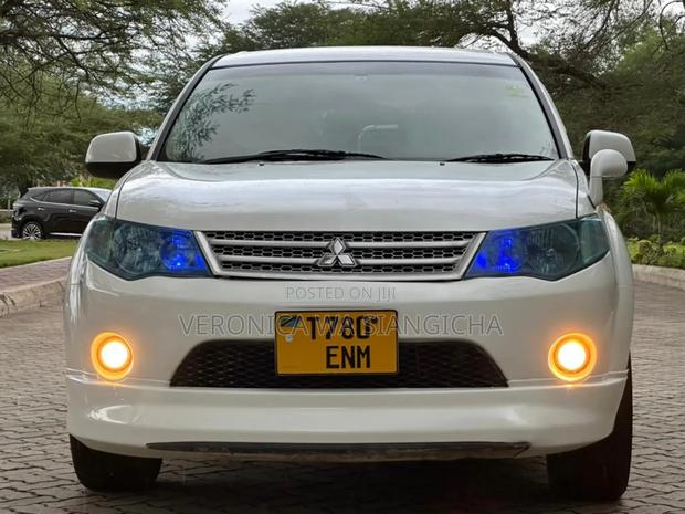 Mitsubishi Outlander 2006 White