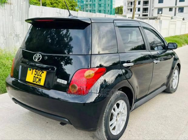 Toyota IST 2004 Black