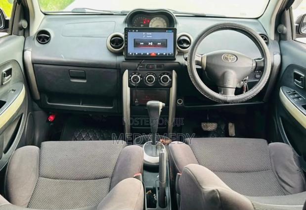 Toyota IST 2004 Black