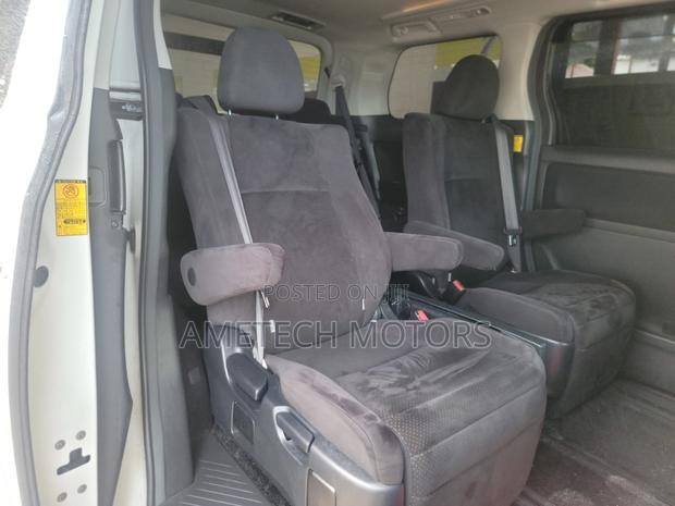 Toyota Alphard 2010 White