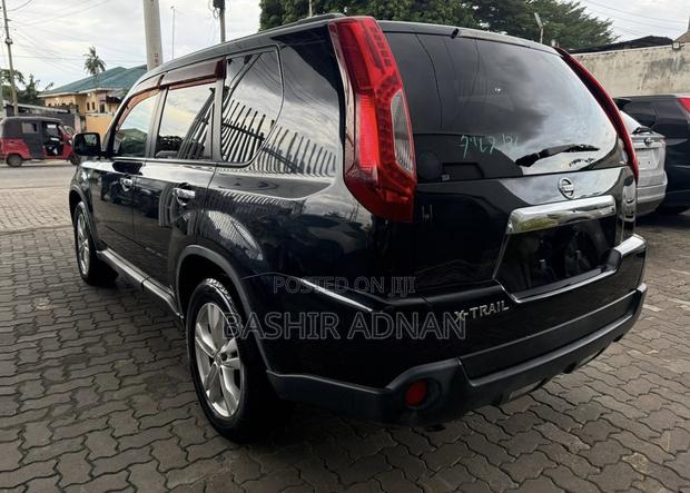 Nissan X-Trail 2.0 Petrol XE 2012 Matt Black