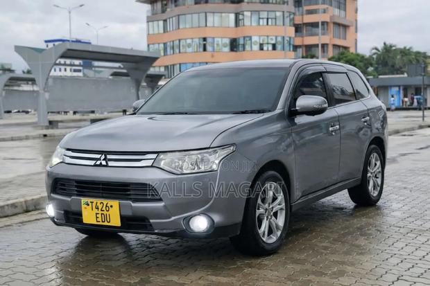 Mitsubishi Outlander 2014 Gray