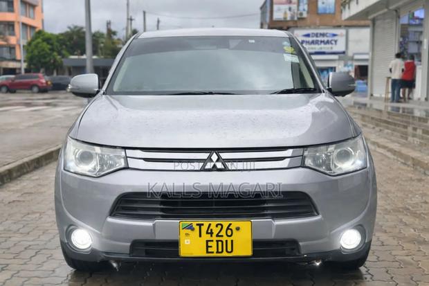 Mitsubishi Outlander 2014 Gray