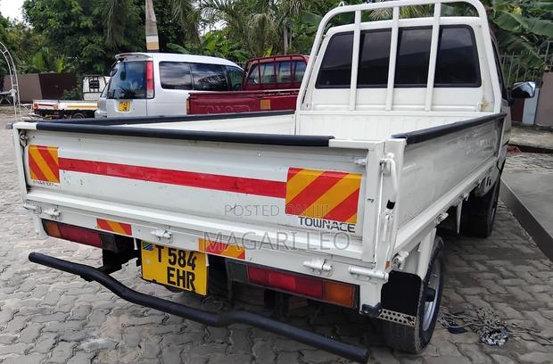 Toyota TownAce 2003 White