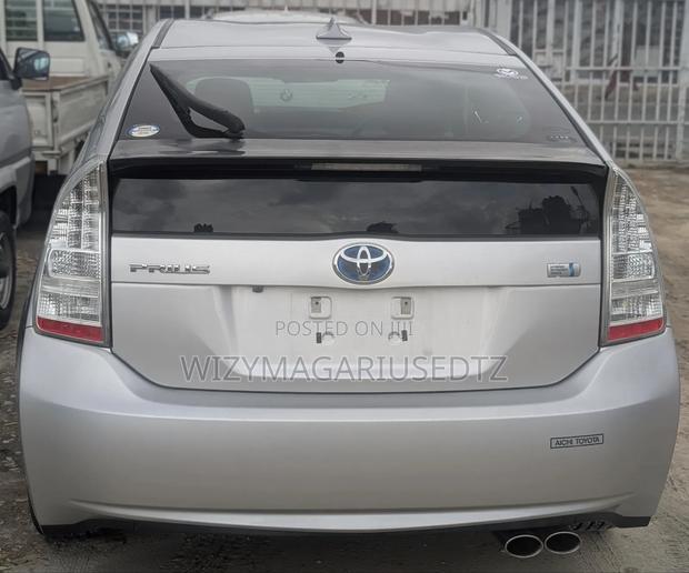 Toyota Prius 2011 Silver