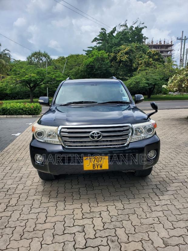 Toyota Land Cruiser 5.7 V8 2009 Black
