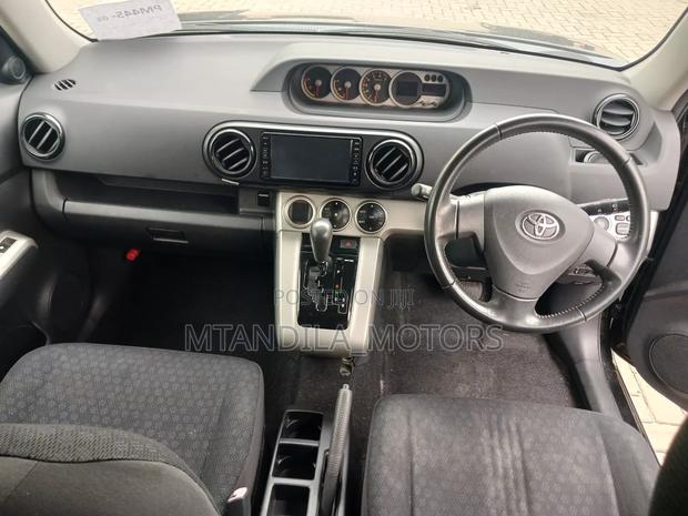 Toyota Corolla Rumion Hatchback 1.8 AWD 2012 Black