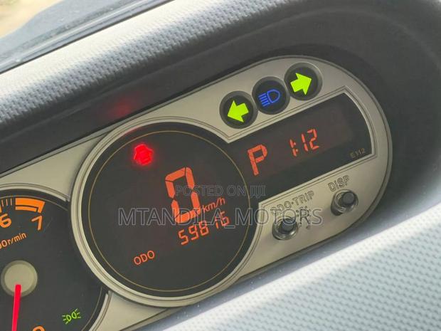 Toyota Corolla Rumion Hatchback 1.5 FWD 2010 Black