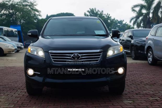 Toyota Vanguard 2012 Black