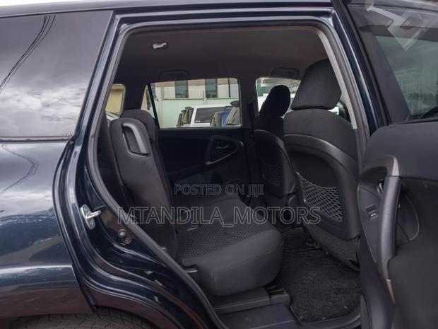 Toyota Vanguard 2012 Black