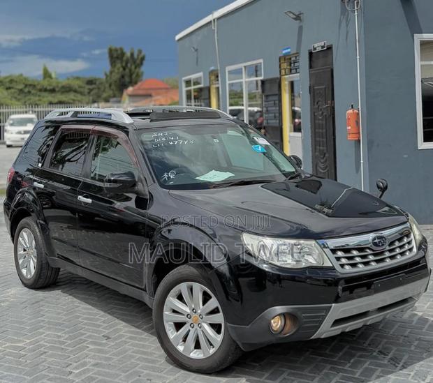 Subaru Forester 2011 Black