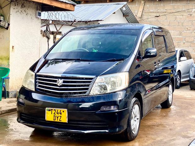 Toyota Alphard 2004 Black