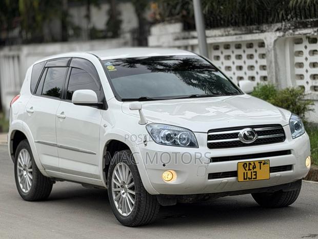 Toyota RAV4 2006 White