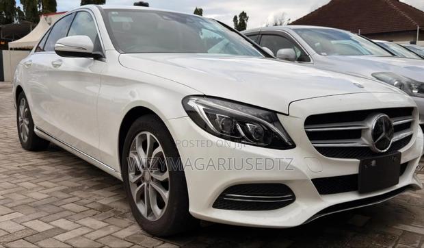 Mercedes-Benz C200 2014 White