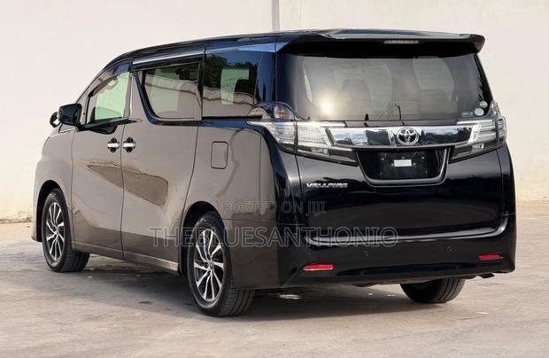 Toyota Alphard 2018 Black