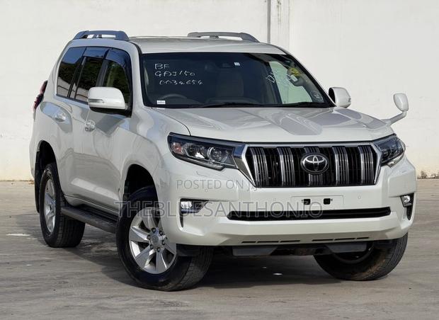 Toyota Land Cruiser Prado 2018 White