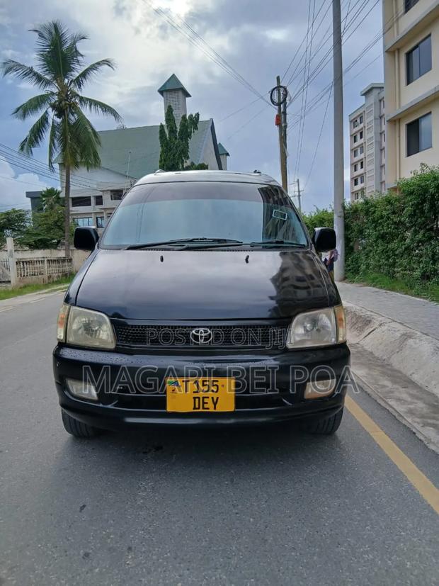 Toyota Noah 2005 Black