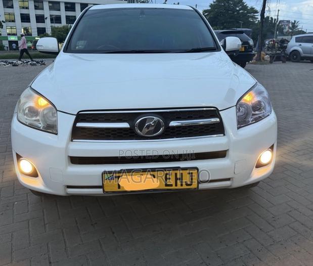 Toyota RAV4 2008 White