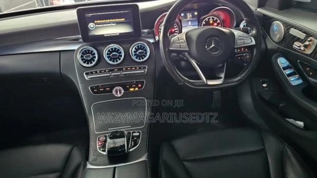 Mercedes-Benz C-Class 2015 Off white