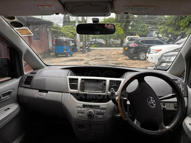 Toyota Noah 2009 Black