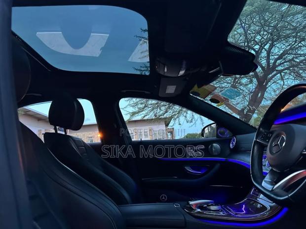 Mercedes-Benz E200 2016 Silver