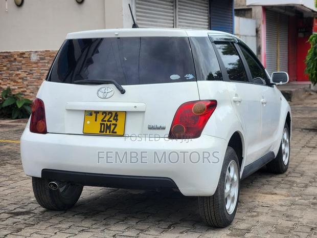 Toyota IST 2005 White