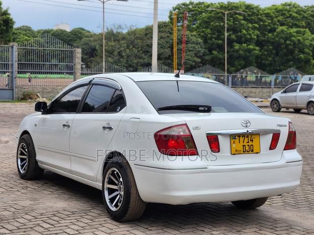Toyota Premio 2005 White