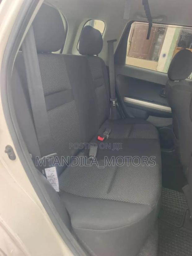 Toyota IST 2004 White