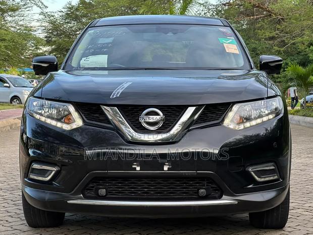 Nissan X-Trail 2.0 Petrol AWD 2015 Black