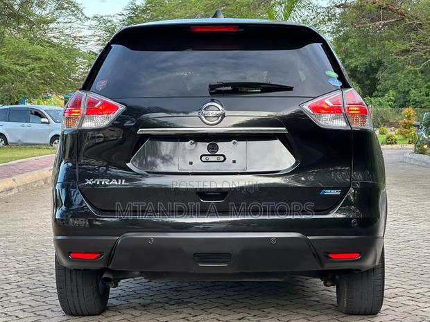 Nissan X-Trail 2.0 Petrol AWD 2015 Black