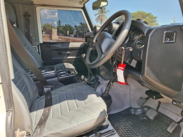 Land Rover Defender 2015 White