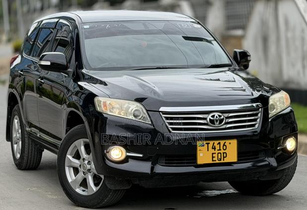 Toyota Vanguard 2010 Black