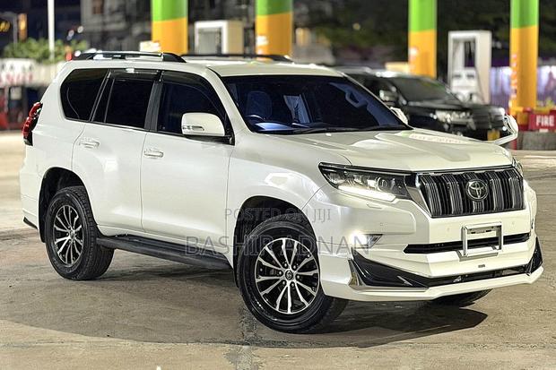 Toyota Land Cruiser Prado 2019 White