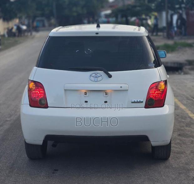 Toyota IST 2004 White
