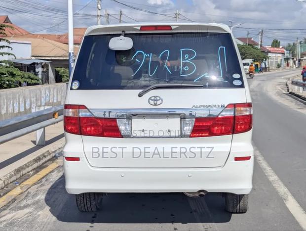Toyota Alphard 2005 White