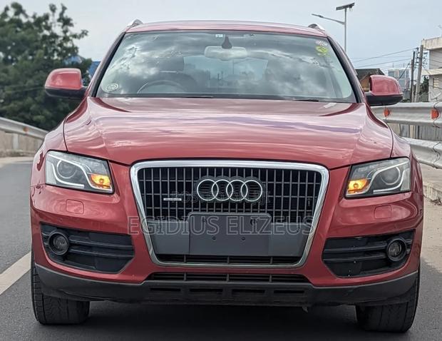 Audi Q5 2009 Red