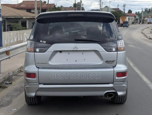 Mitsubishi Outlander Sport ES 2011 Silver