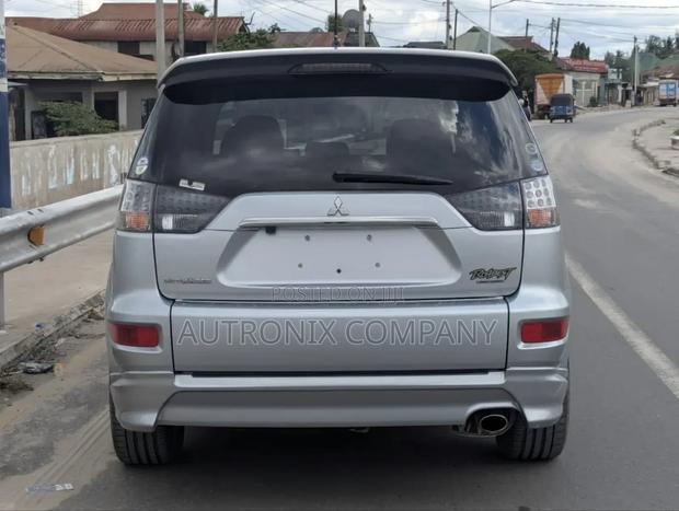 Mitsubishi Outlander Sport ES 2011 Silver