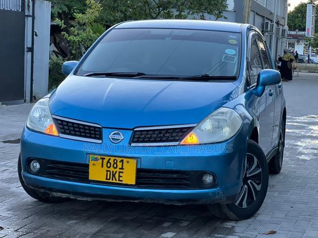 Nissan Tiida 2005 Blue