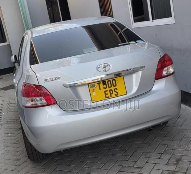 Toyota Belta 2006 Silver
