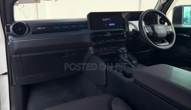 Toyota Land Cruiser 2024 White