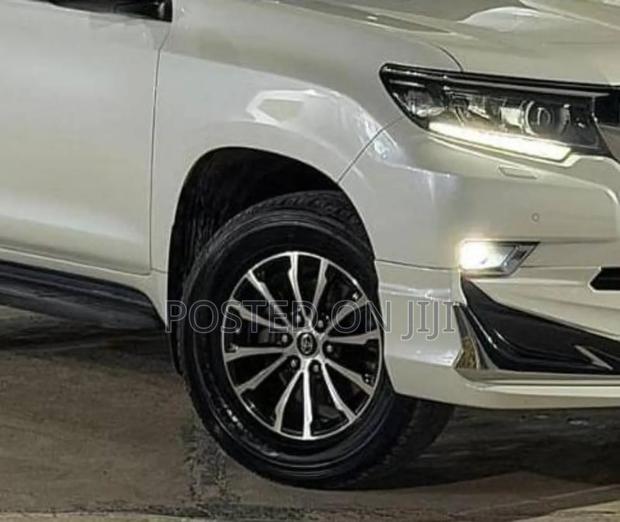 Toyota Land Cruiser 2019 White