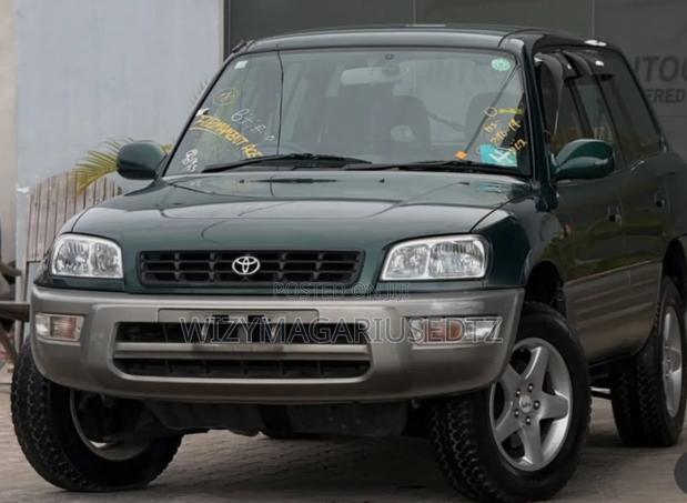 Toyota RAV4 1997 Green