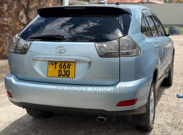 Toyota Harrier 2005 Blue