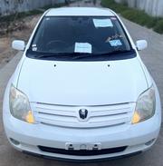 Toyota IST 2004 Pearl for sale